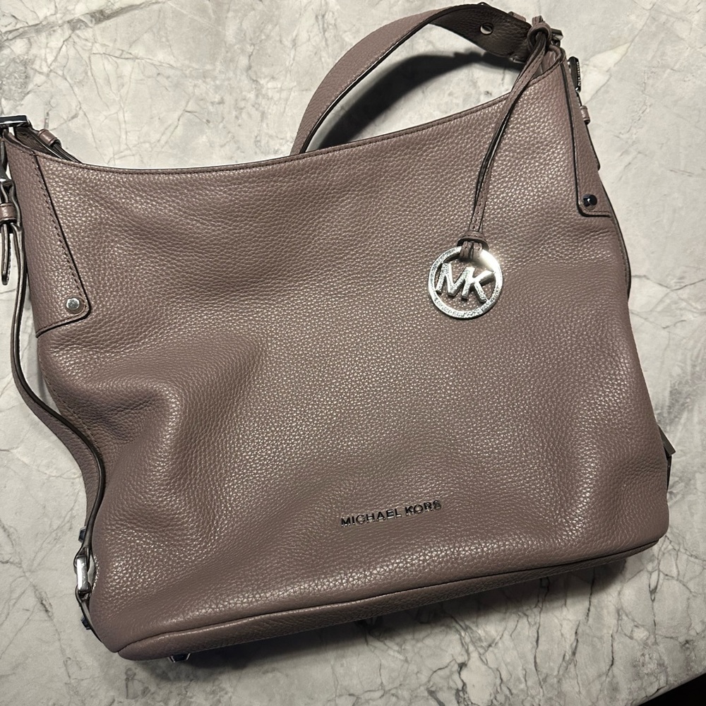 Michael Kors leather handbag. Like new!!!